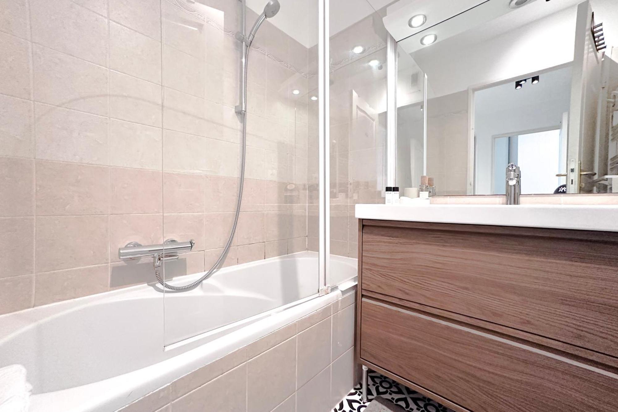 אנטיב St Roch 2 - Appart 300 M De La Gare, Clim, Terrasse, Garage מראה חיצוני תמונה